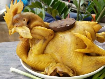 Đặt gà ta, gà luộc cúng động thổ và hướng dẫn thực hiện