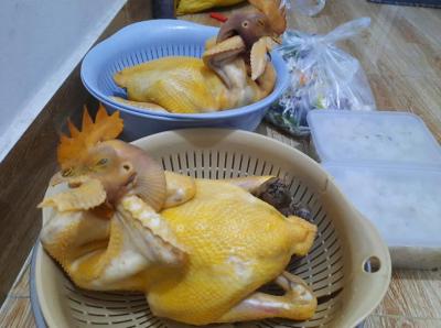 Đặt gà ta, gà luộc cúng động thổ và hướng dẫn thực hiện